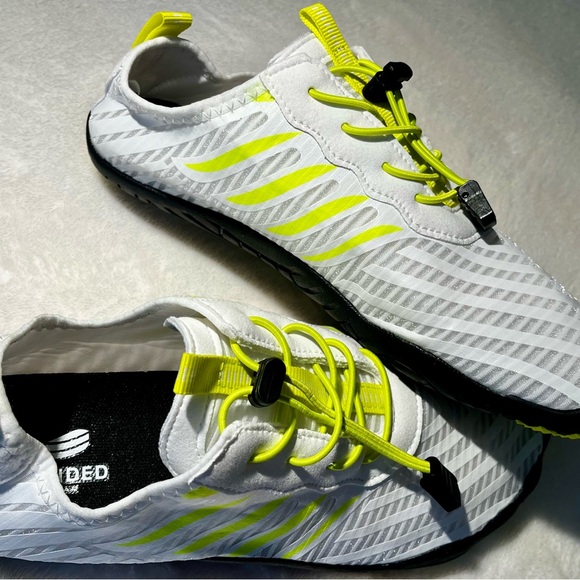 Grounded Footwear With Wide Toe Box Size 9/9.5 Brand New - Picture 7 of 13